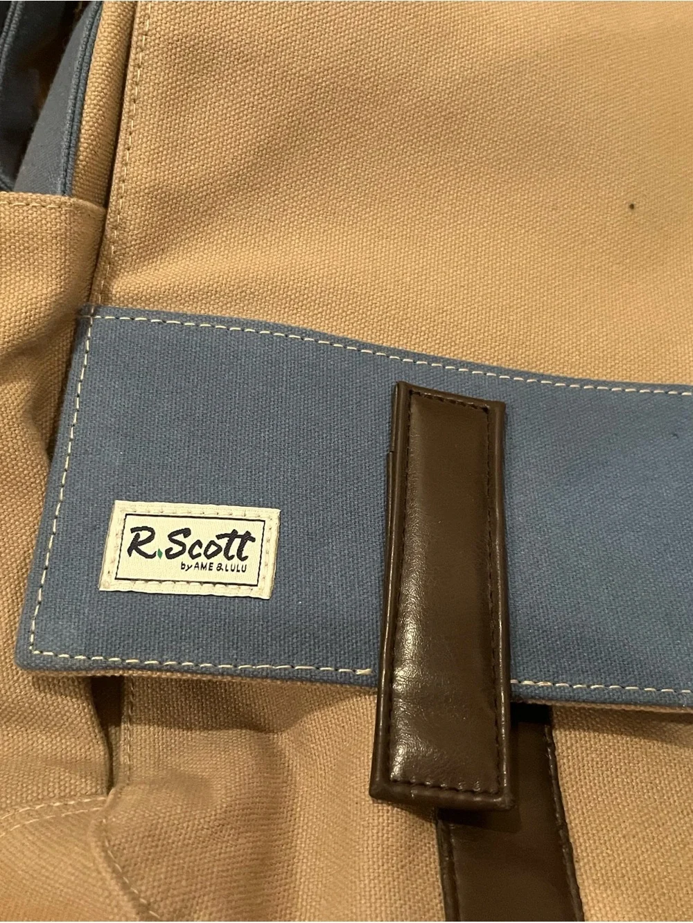 R Scott Men's Canvas Messenger Bag in Khaki and Blue
